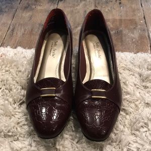 Maroon dress shoes